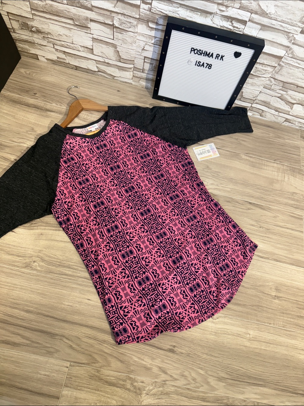 LuLaRoe XL Pink Geometric Raglan Randy Tee - Picture 5 of 9
